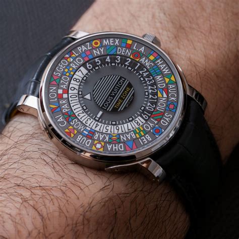 louis vuitton horloge dames - Louis Vuitton worldtimer watch.